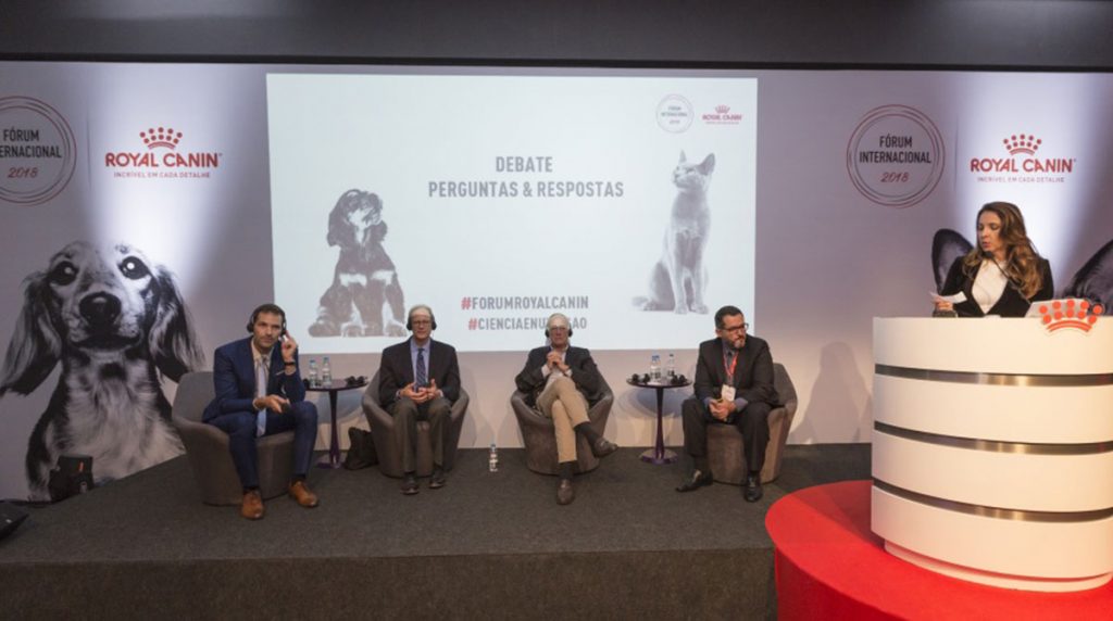 FÓRUM INTERNACIONAL PARA VETERINÁRIOS REUNIU MAIS DE 200 PROFISSIONAIS