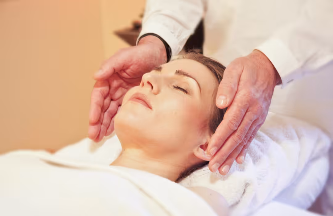 Reiki é uma técnica japonesa, que faz parte das Práticas Integrativas e Complementares em Saúde