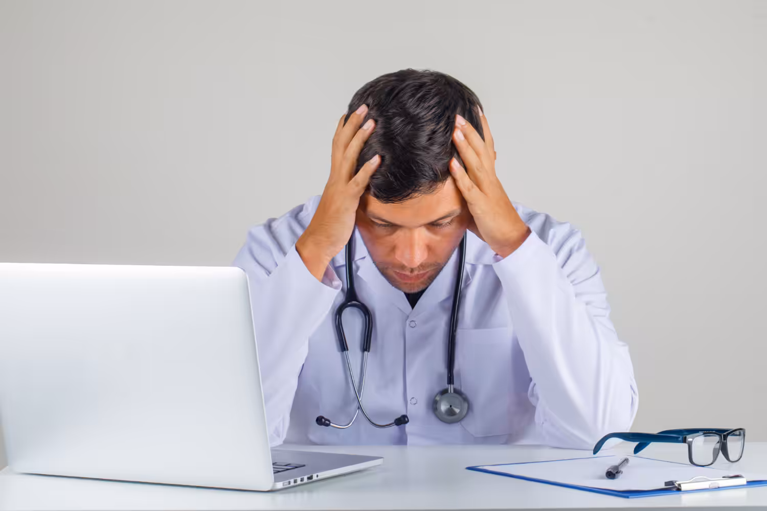 CRMV-MG estuda o bem-estar e a saúde mental dos médicos-veterinários mineiros