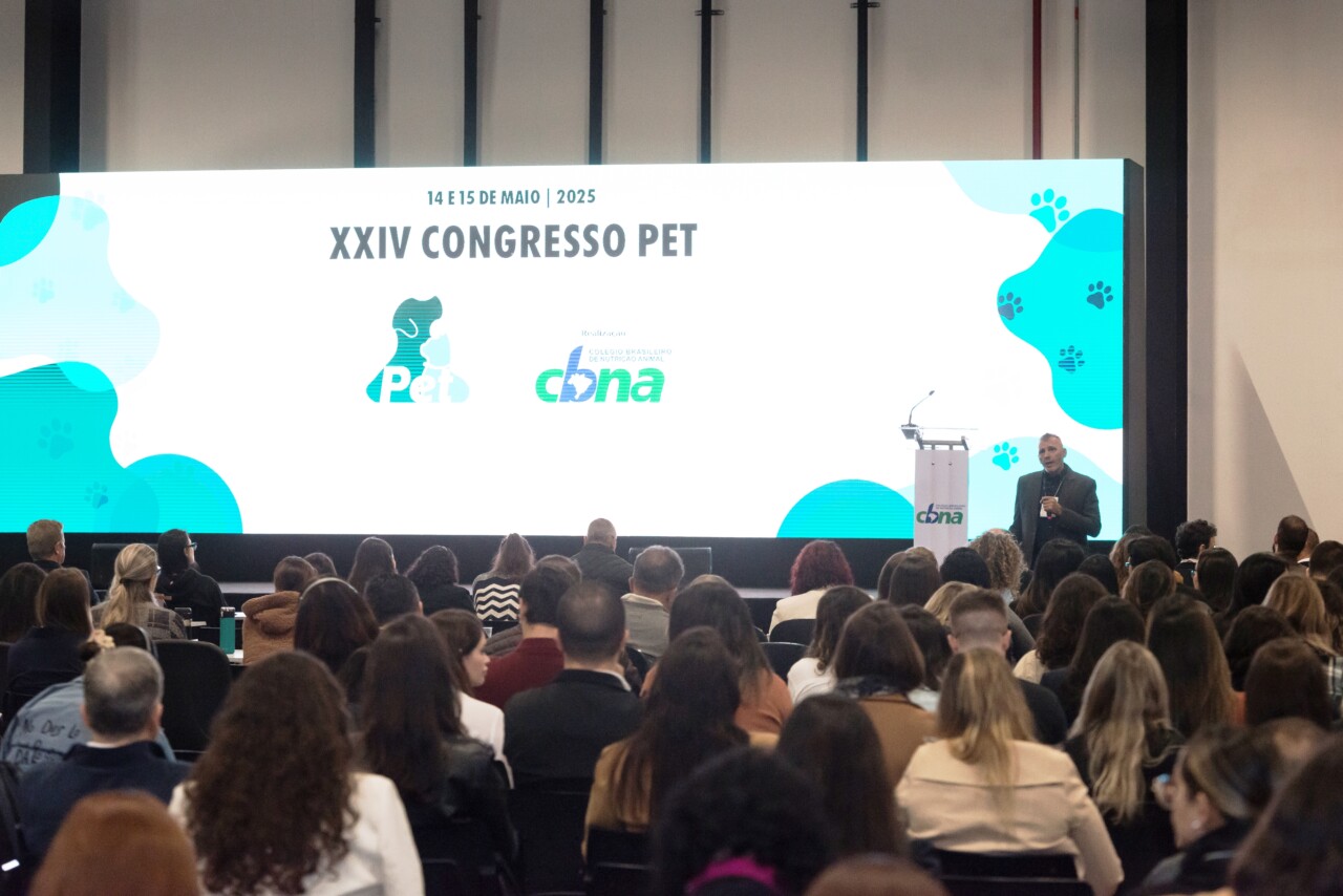Congressos do CBNA reforçam debate sobre sustentabilidade na nutrição animal durante a Fenagra 2026