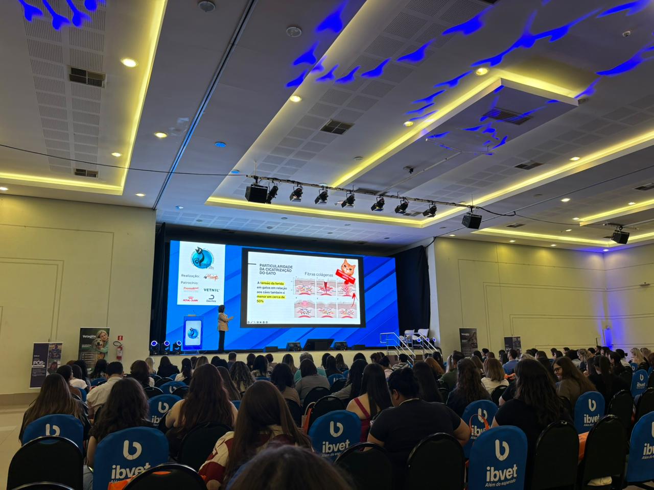 Congressos MedVep 2025 reúnem mais de 2700 pessoas em Foz do Iguaçu