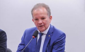 Deputado André