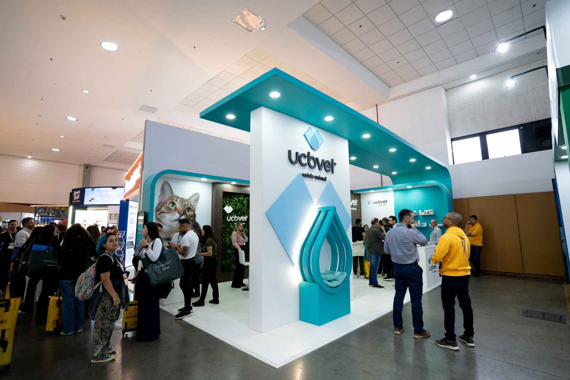 UCBVET leva lançamentos e atualização científica ao MedVep 2026