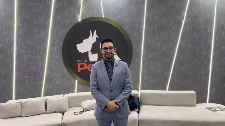 Diretor do Núcleo de Cirurgia da Anclivepa palestrou no CONEVEPA 2025