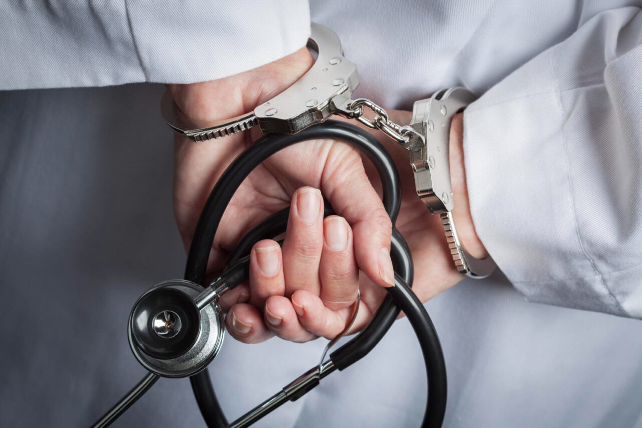 Criminalização do exercício ilegal da Medicina Veterinária é aprovada pela CCJ