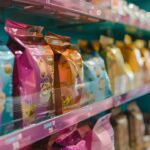Embalagens de alimentação animal podem passar a exibir aviso sobre como denunciar maus-tratos