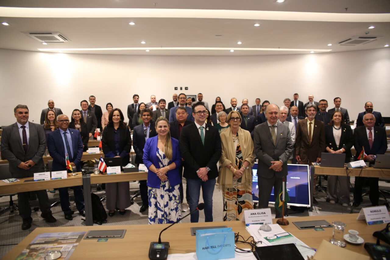 Frente parlamentar CFMV