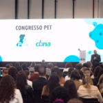 CBNA debate alimentação personalizada e impacto da nutrição na longevidade de cães e gatos em congresso em São Paulo