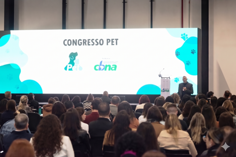 CBNA debate alimentação personalizada e impacto da nutrição na longevidade de cães e gatos em congresso em São Paulo