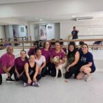 Bailarina cega conquista autonomia com cão-guia e reforça debate sobre inclusão