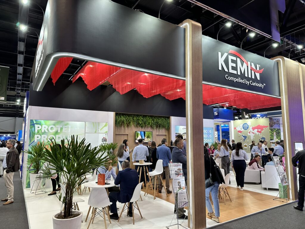 Produtos pets são destaques na participação da Kemin em evento de nutrição animal