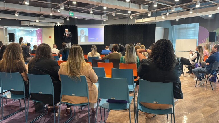 Petlove lança programa para fortalecer médicos-veterinários e aposta em saúde mental como pilar estratégico