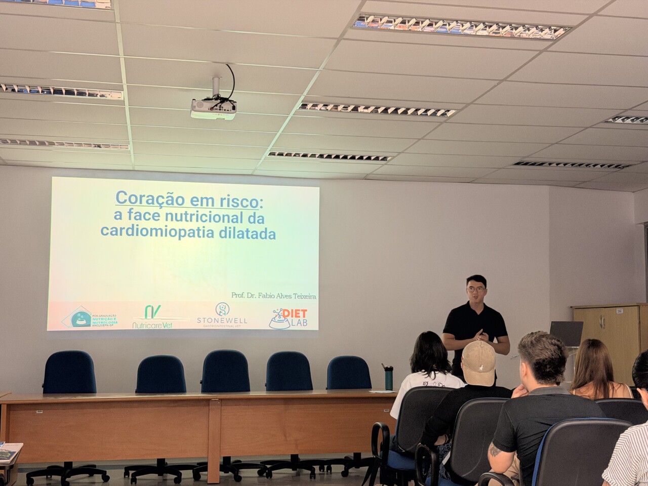 Na SACAVET especialista alerta para impacto da alimentação na saúde cardíaca de pets
