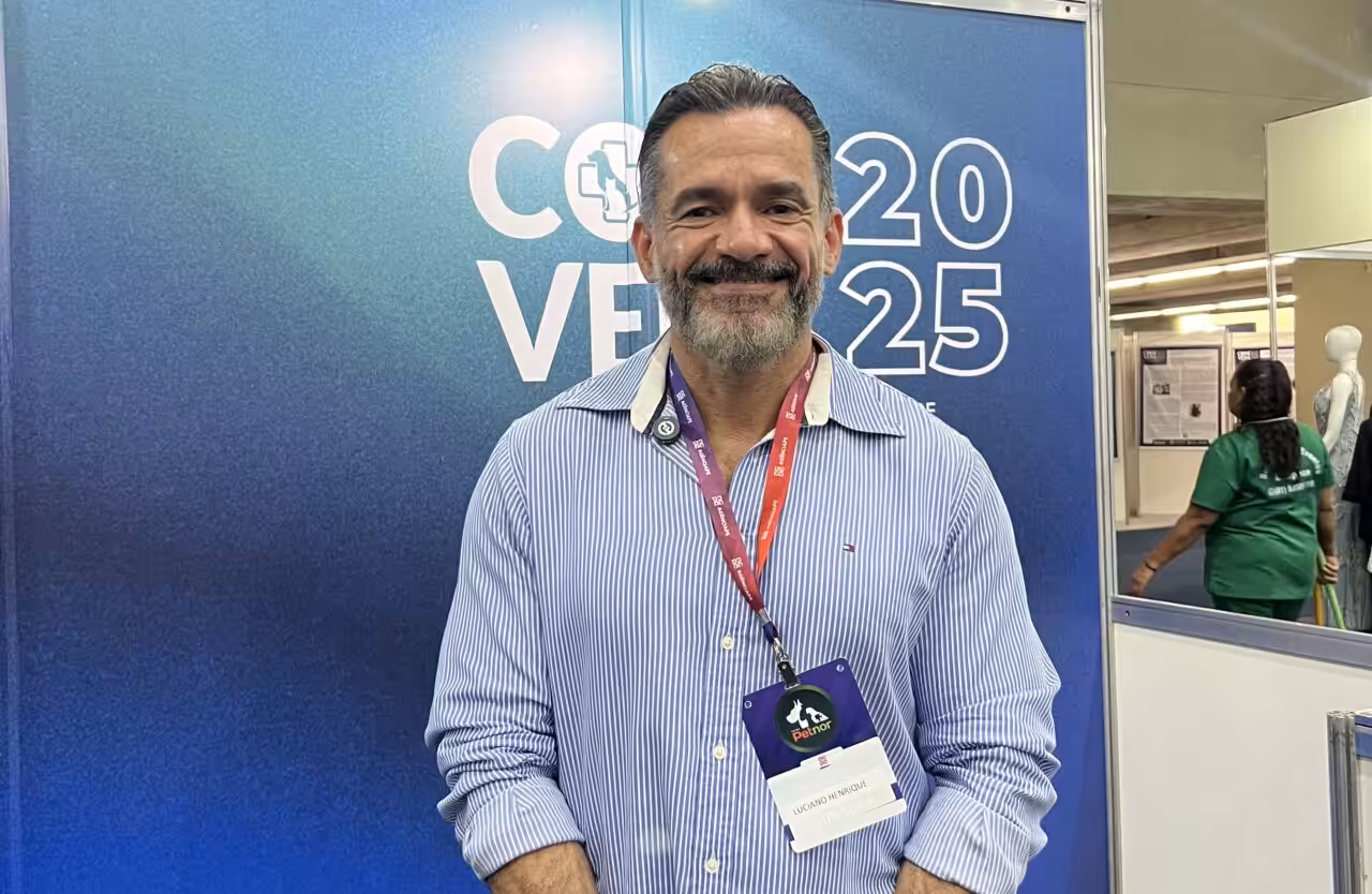 Médico-veterinário nefrologista falou sobre urolitíases em gatos no CONEVEPA 2025