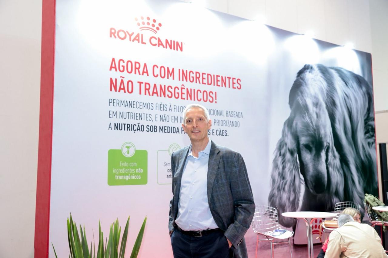 Royal Canin aposta em ciência, inovação e pesquisa para transformar a nutrição de cães e gatos na Fenagra 2026