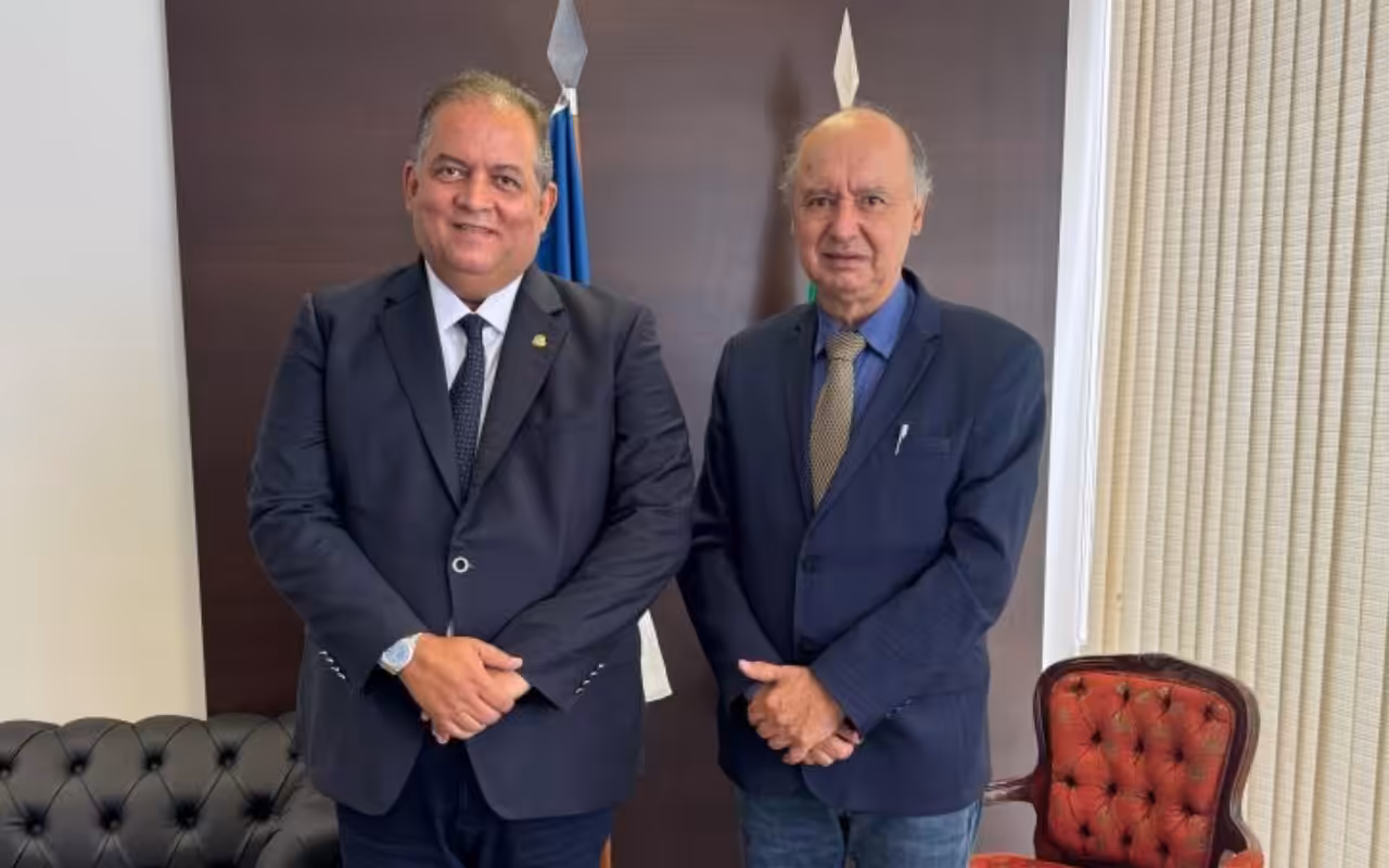 Sistema CFMV/CRMVs reforça defesa da Medicina Veterinária e Zootecnia no Congresso Nacional