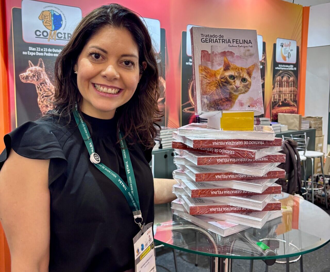 Livro “Tratado de Geriatria Felina” é lançado durante os Congressos Medvep 2025