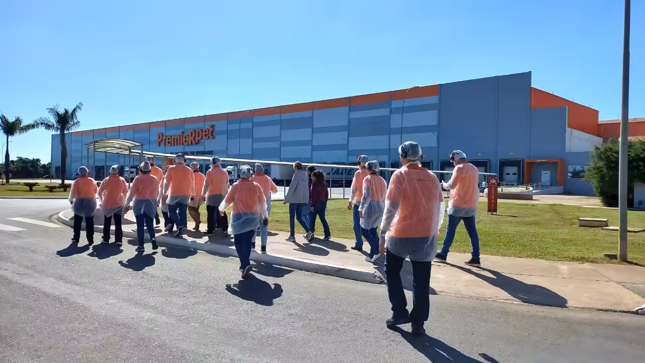 PremieRpet abre as portas das fábricas para mostrar tecnologia e segurança de seus produtos