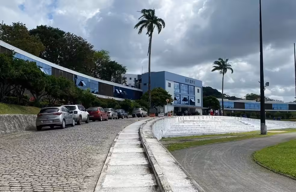 Hospital Veterinário da UFRPE enfrenta escassez de materiais essenciais