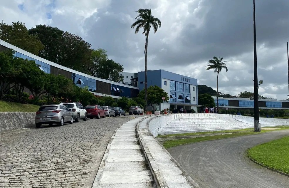 Hospital Veterinário da UFRPE denuncia escassez de materiais essenciais