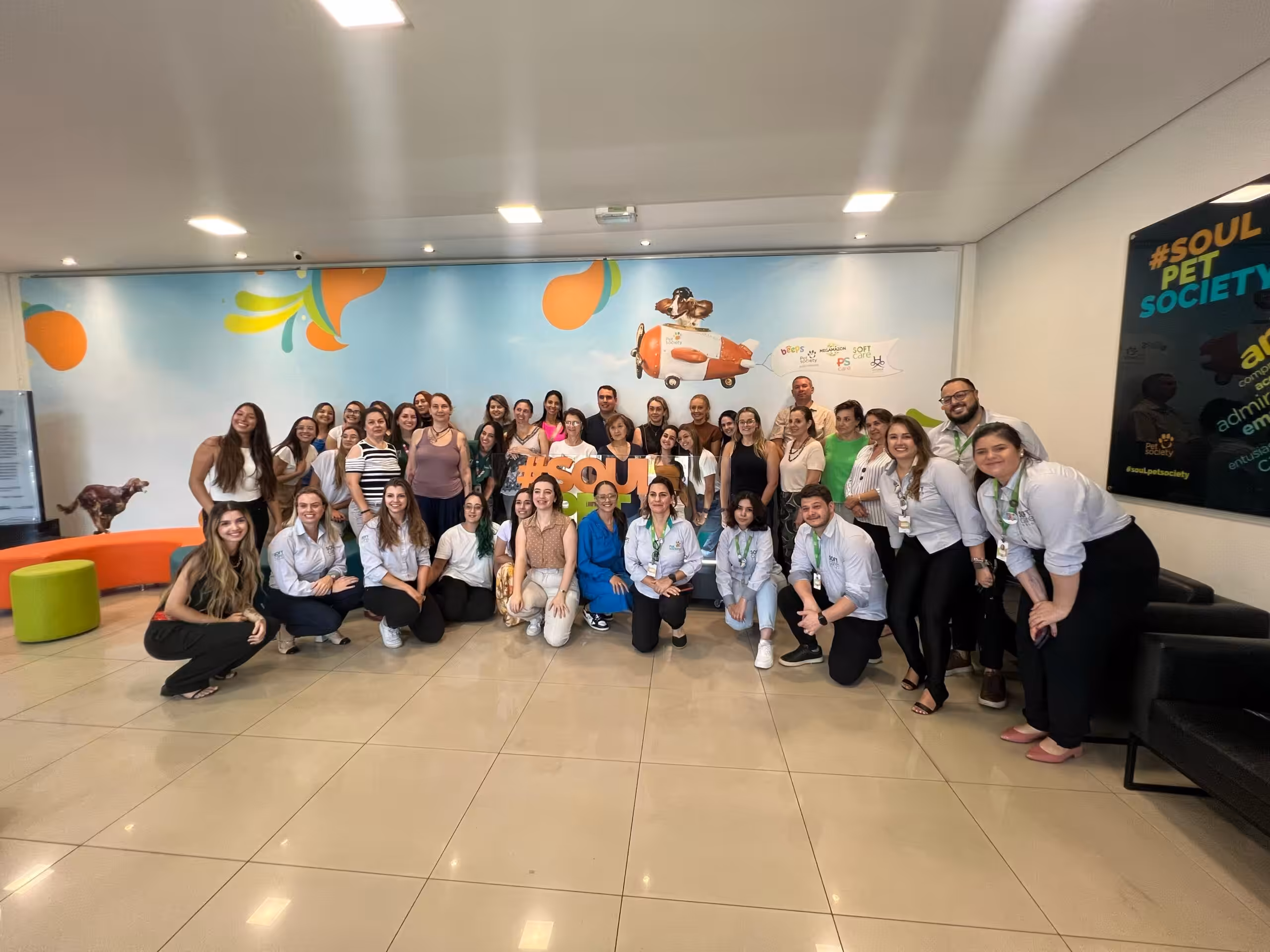 Pet Society apresenta fábrica moderna a profissionais dos cuidados pet
