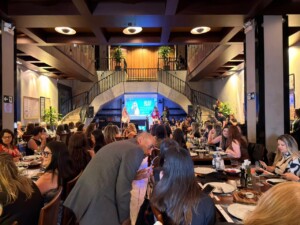 Cães & Gatos acompanha encontro “Mulheres na Veterinária” e destaca protagonismo feminino na profissão