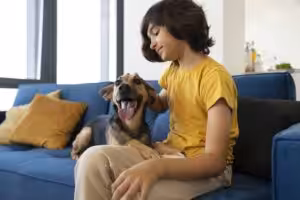 Convívio com cães melhora a saúde mental de adolescentes, aponta estudo