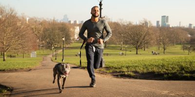 corrida com cachorro