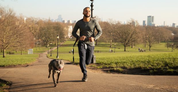 corrida com cachorro