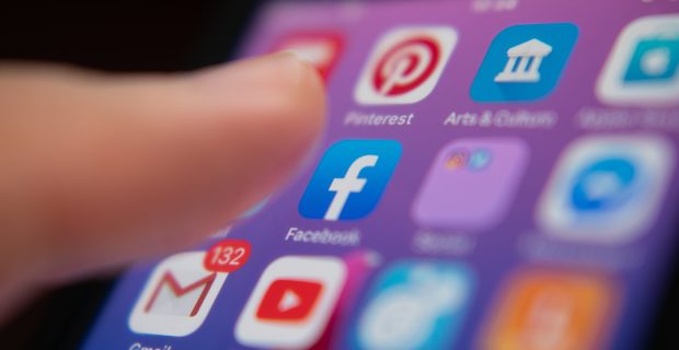 perfil-nas-redes-sociais-para-conseguir-emprego-scaled