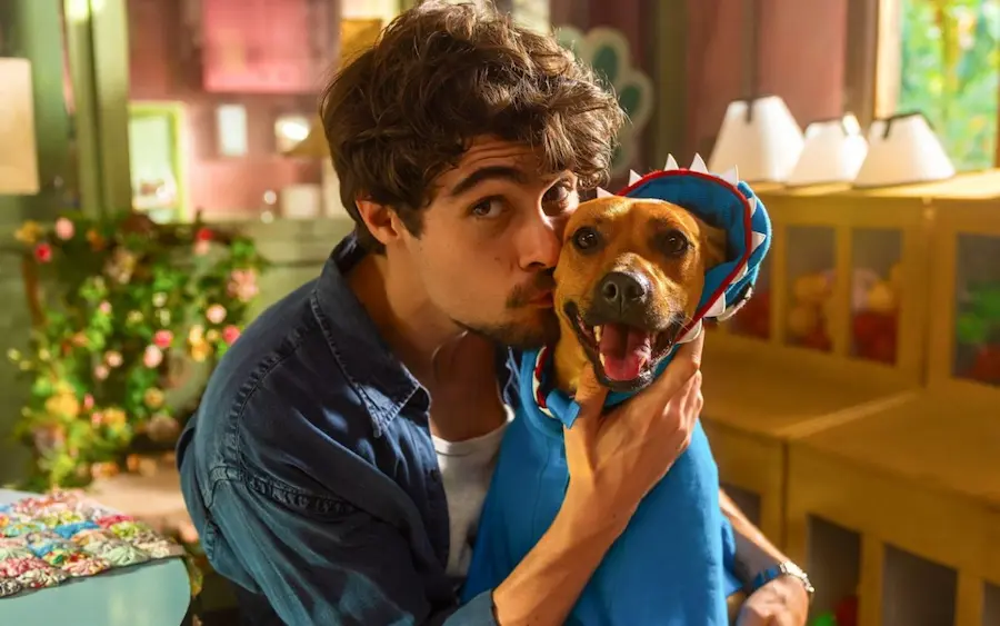 Filme ‘Caramelo’, da Netflix, acumula fãs e inspira campanha de adoção