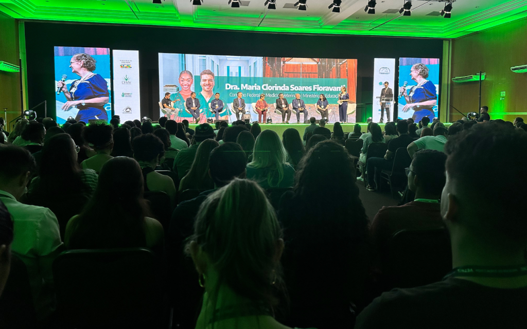 6º Encontro Vetnil de Residentes em Medicina Veterinária reúne mais de 620 participantes, no primeiro dia