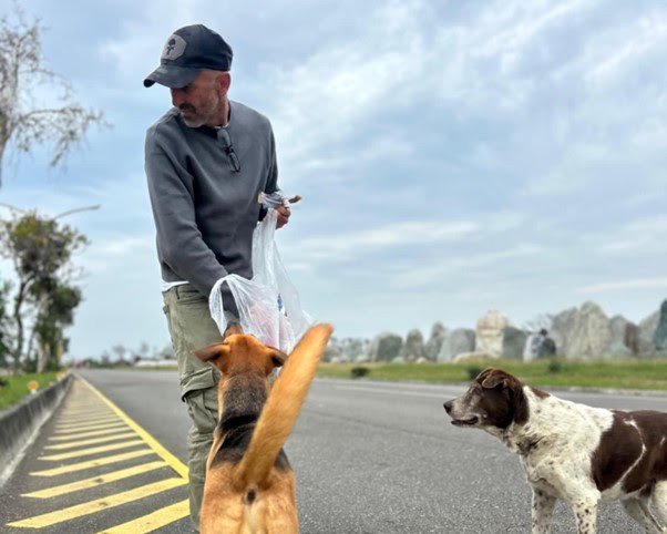 Ultra triatlo no Brasil une esporte extremo e apoio a abrigos de animais